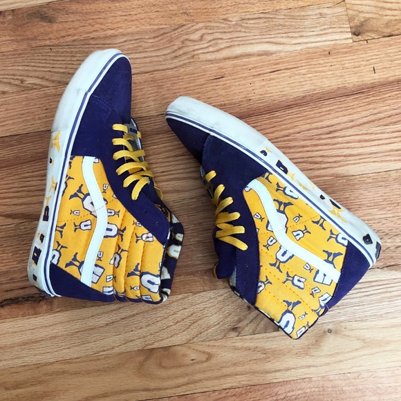 custom lakers vans